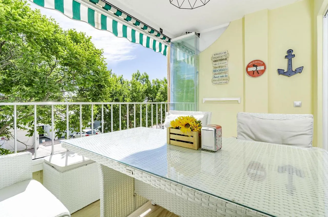Con- Well Connected Apartment Close To Puerto Banus 마르베야