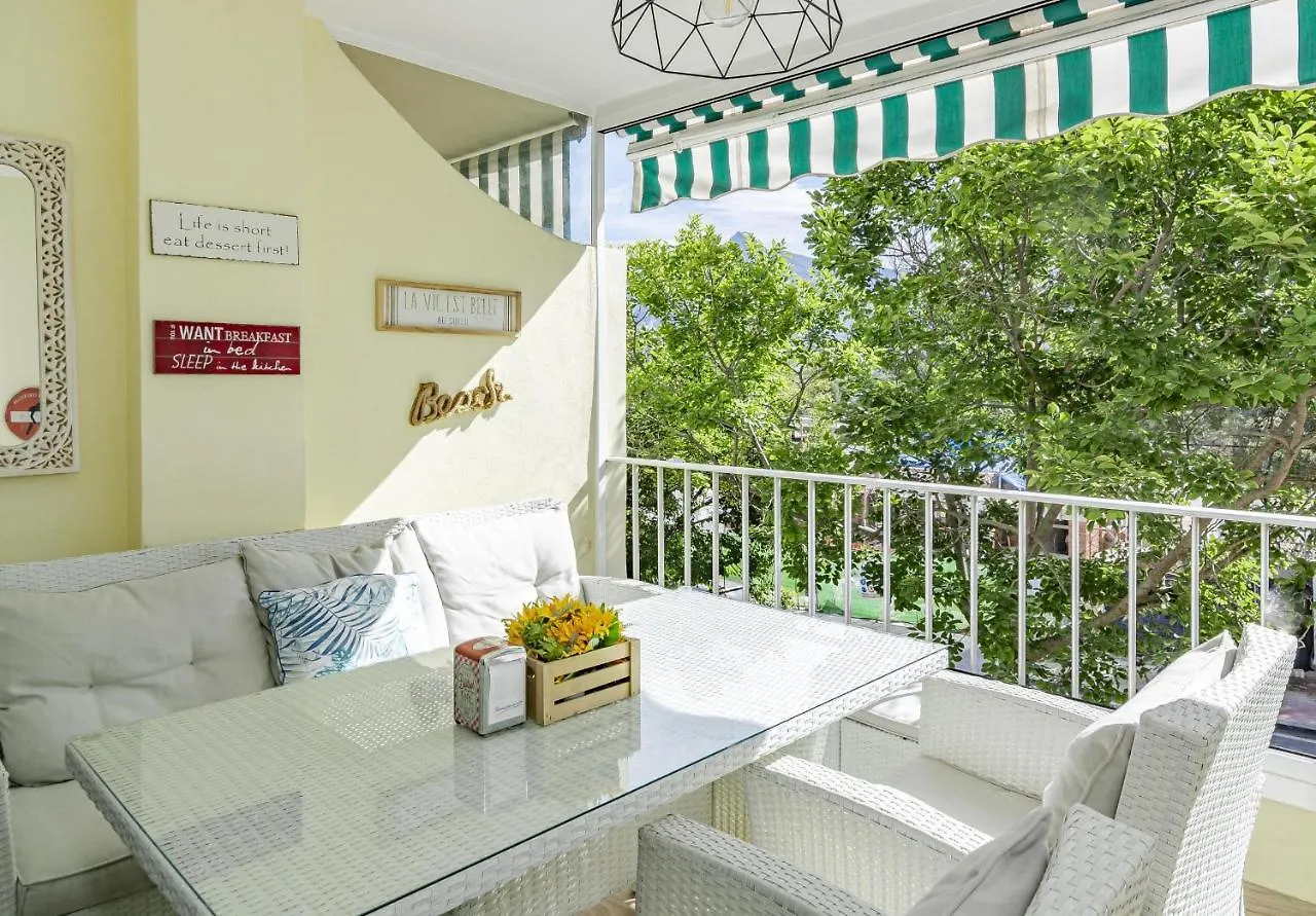 Con- Well Connected Apartment Close To Puerto Banus 마르베야